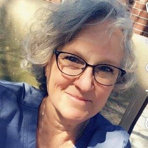 Meet your Posher, Laurie